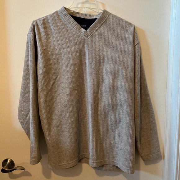 Faded Glory Other - Faded Glory V Neck Pullover Sweater - Large